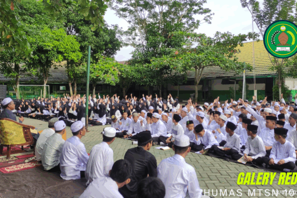 Jumat Taqwa Perdana Sambut Peserta Didik Baru, MTsN 10 HSS Kenalkan Tim Keagamaan dan Tanamkan Nilai Spiritual Sejak Dini