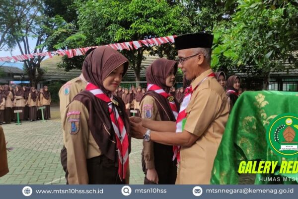 Sembilan Anggota Pramuka Penggalang MTsN 10 Hulu Sungai Selatan Dilantik Menjadi Penggalang Ramu