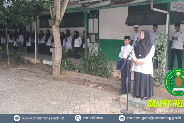 Pembina Upacara