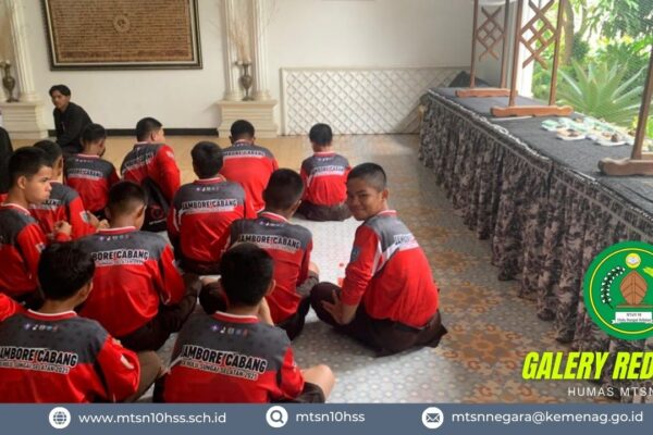 Perwakilan MTsN 10 Hulu Sungai Selatan Ikuti Pembekalan Peserta Jambore Daerah Kalsel 2025