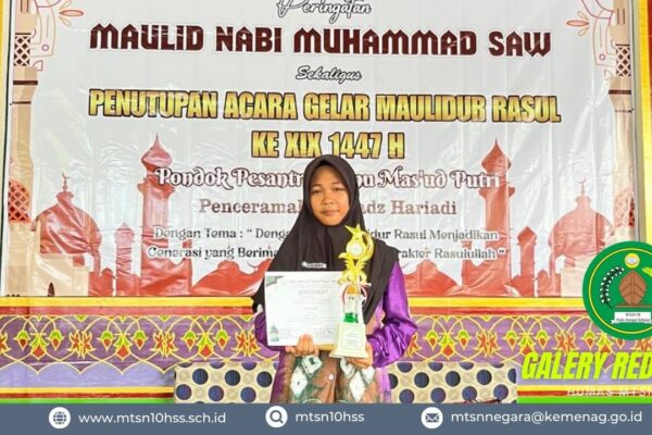 Siswi MTsN 10 HSS Raih Juara 3 Lomba Puisi pada