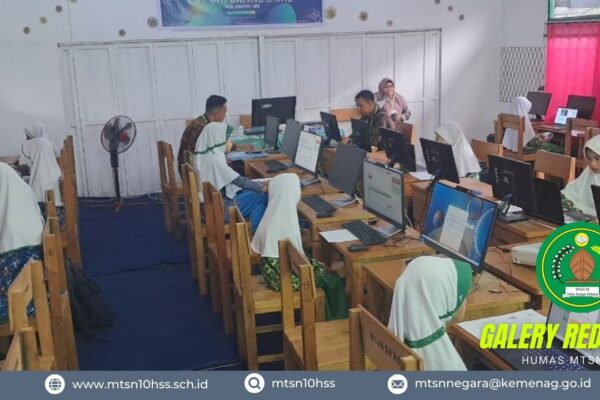 Tim Panitia OMI (MTsN 10 HSS) Sukses Gelar CBT Olimpiade Madrasah Indonesia Bidang Matematika Tahun 2025 Tingkat SDMI
