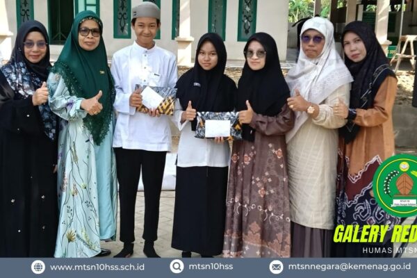 MTsN 10 Hulu Sungai Selatan Berikan Apresiasi kepada Peserta Didik Berprestasi, Wujud Kepedulian dan Motivasi dari