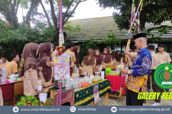 MTsN 10 Hulu Sungai Selatan Gelar Market Days sebagai Penera MTsN 10 Hulu Sungai Selatan Gelar Market Days sebagai Penera