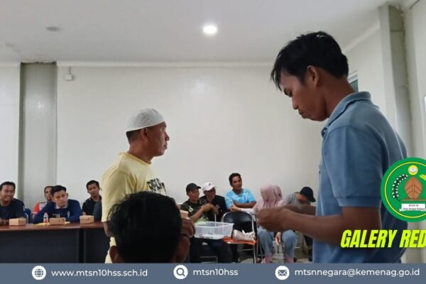 Tim Pembina Futsal MTsN 10 Hulu Sungai Selatan Hadiri Technical Meeting Bupati Cup 2025 di K